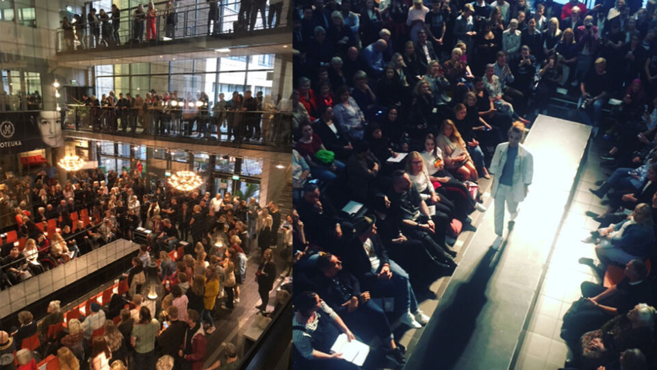 Folksomt i Moteforum under Esmod-visningen. (Foto: Hanne Lillegård)