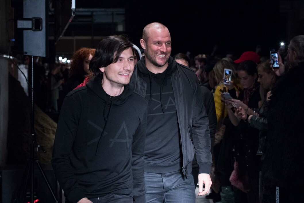 Aksel Lund Svindal sammen med sjefdesigner Jessy Heuvelink. (Foto: Hanne Erøy/MIO Media) Aksel Lund Svindal sammen med sjefdesigner Jessy Heuvelink. (Foto: Hanne Erøy/MIO Media)