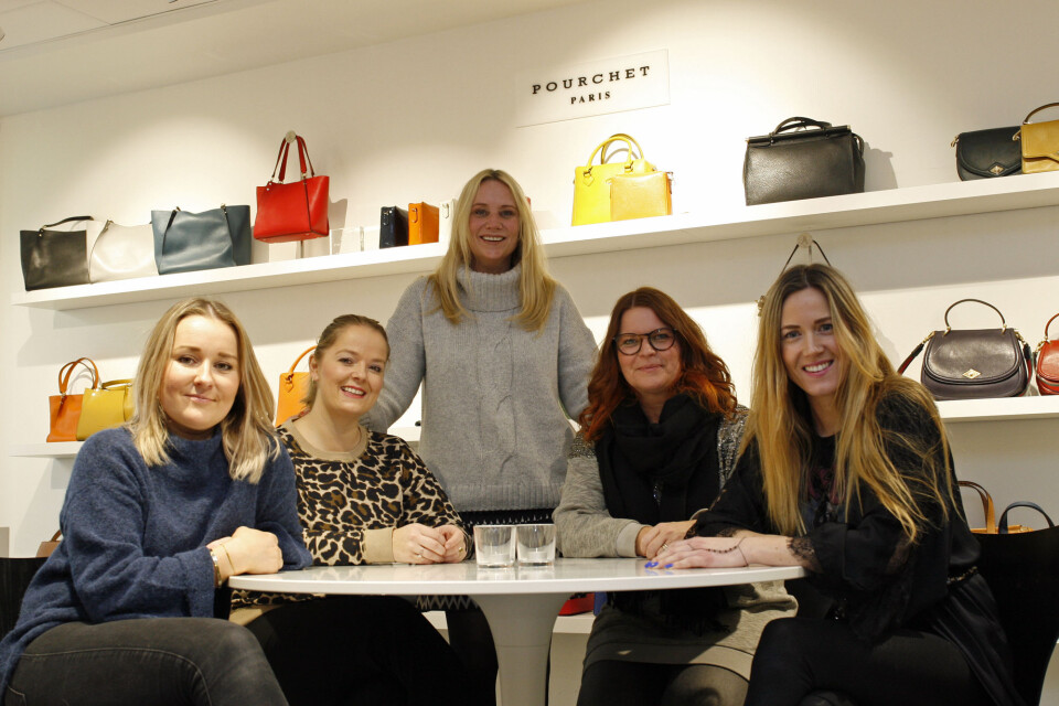 Jelly B-teamet samlet: Foran Linn Sørlie og Marianne Olsen. Bak: Amalie Helland, Kristin Fjellstad og Janne Solberg Bakker.