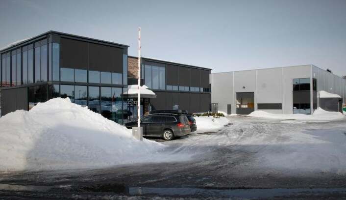 Hovedkvarteret i Holmestrand er utvidet til 4000 kvadratmeter lager og administrasjonslokaler. Hovedkvarteret i Holmestrand er utvidet til 4000 kvadratmeter lager og administrasjonslokaler.