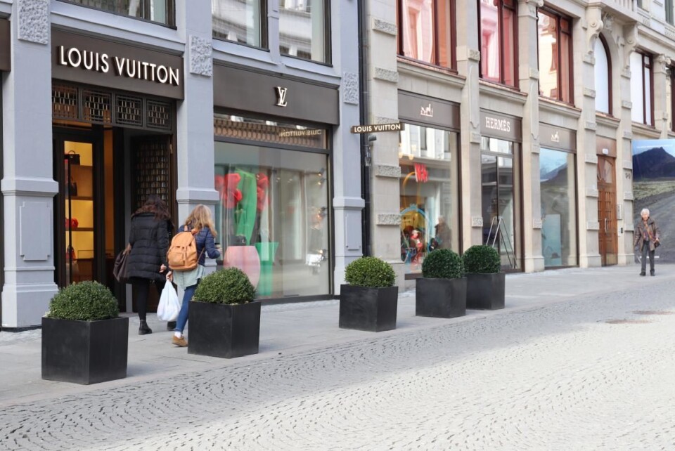 Louis Vuitton og Hermés er to av mange luksusmerker i Promenaden