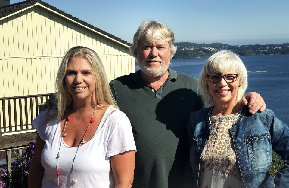 Tinas Agentur AS. Fra venstre Cathrine, Terje og Lilla Sordal.