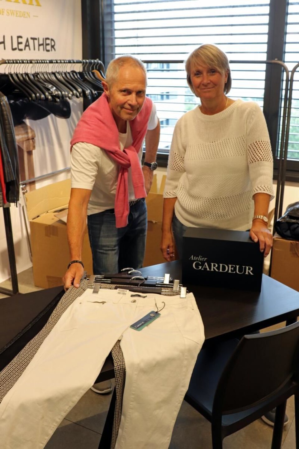 På og Beate Brandsæter selger Gardeur dame