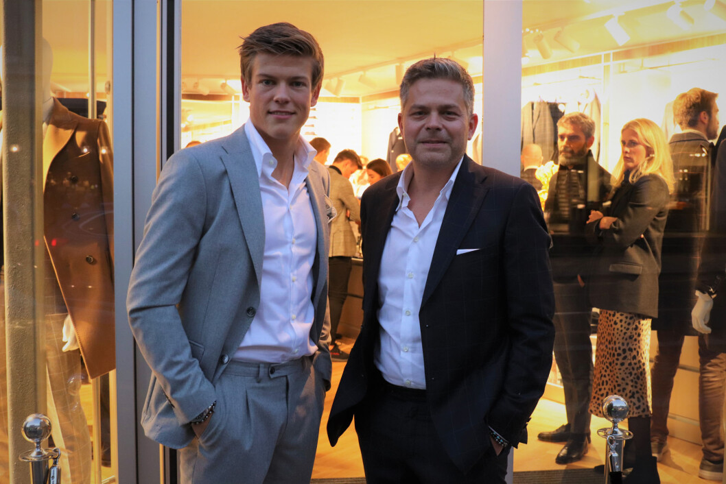 Johannes Høstflot Klæboe trives godt i Frislid-dress, noe salgs- og markedssjef Gisle Strøm er godt fornøyd med. Johannes Høstflot Klæboe trives godt i Frislid-dress, noe salgs- og markedssjef Gisle Strøm er godt fornøyd med.