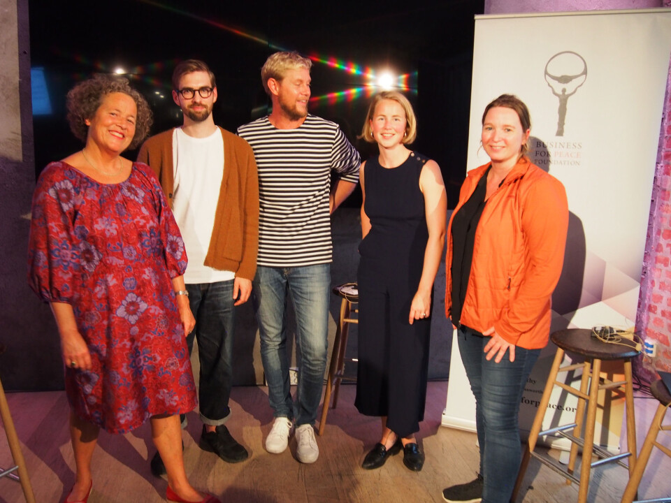 Panelet som stilte til debatt: Seniorforsker Ingun Grimstad Klepp fra Forbrukerforskningsinstituttet SIFO ved OsloMet, Ole Eivind Siggerud fra Livid Jeans, Gisle Mariani Mardal fra Norwegian Fashion Hub (ordstyrer), Anja Bakken Riise fra Framtiden i Våre Hender og Yngvill Ofstad fra Bergans som tok H&Ms plass.