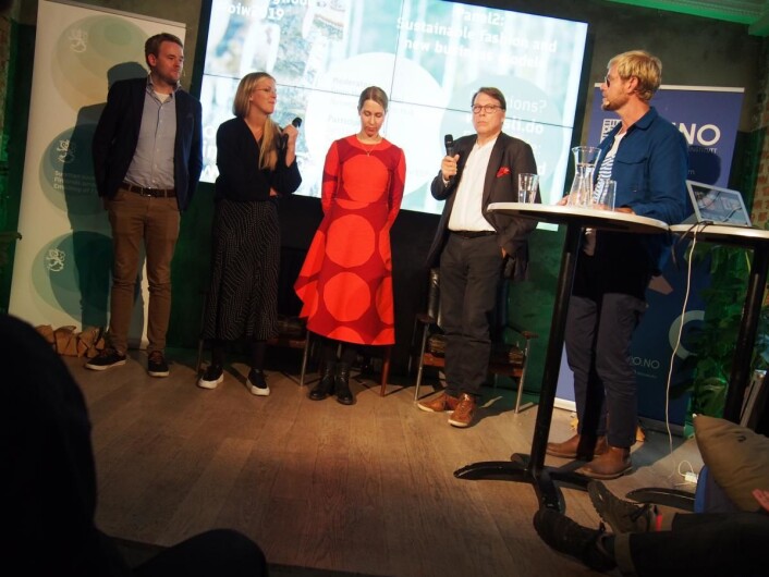 Fra panel-debatten. Fra venstre Patrick Skou/Tuckify, Elisabeth Stray Pedersen/ESP Oslo, Saara Azbel/Marimekko, Jari Laine/Ioncell og<br />Gisle Mariani Mardal/Norwegian Fashion Hub. Fra panel-debatten. Fra venstre Patrick Skou/Tuckify, Elisabeth Stray Pedersen/ESP Oslo, Saara Azbel/Marimekko, Jari Laine/Ioncell og<br />Gisle Mariani Mardal/Norwegian Fashion Hub.