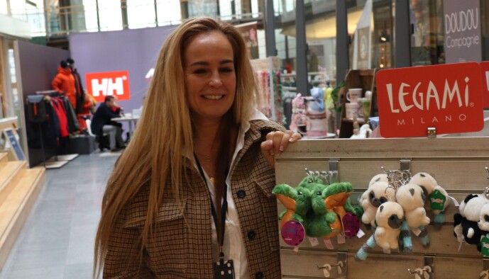 Camilla Smith var en av pop up-utstillerne på Fornebu Camilla Smith var en av pop up-utstillerne på Fornebu
