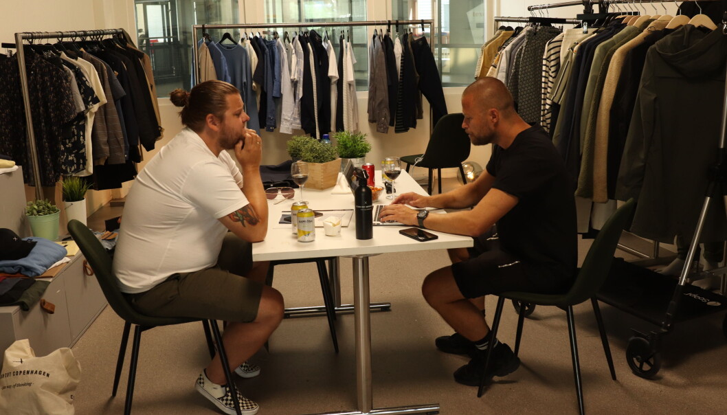 Tom René Reppe i Zicco Leknes i gang med innkjøpene hos Tore Almehagen i Just Another Agency Tom René Reppe i Zicco Leknes i gang med innkjøpene hos Tore Almehagen i Just Another Agency