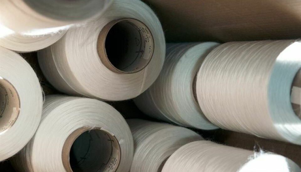 Tekstilavfallsbasert fiber kan spinnes til ny fiber uten skadelige kjemikalier.